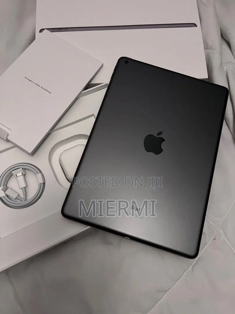 New Apple iPad 10.2 (2021) 64 GB Gray