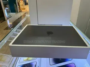 Photo - New Laptop Apple MacBook Air 2022 M2 8GB Apple M2 SSD 512GB