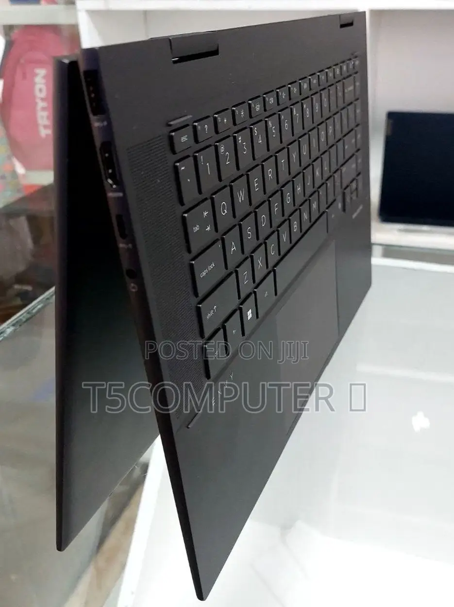 New Laptop HP Envy X360 8GB AMD Ryzen 5 SSD 512GB