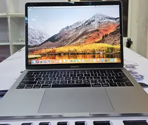 New Laptop Apple MacBook Pro 2018 8GB Intel Core I5 SSD 256GB