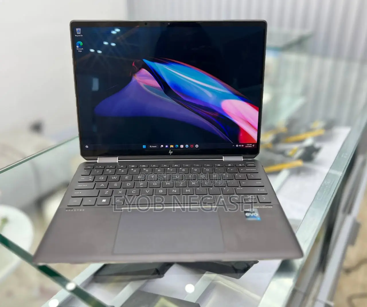 New Laptop HP Spectra 13 16GB Intel Core I7 SSD 1T