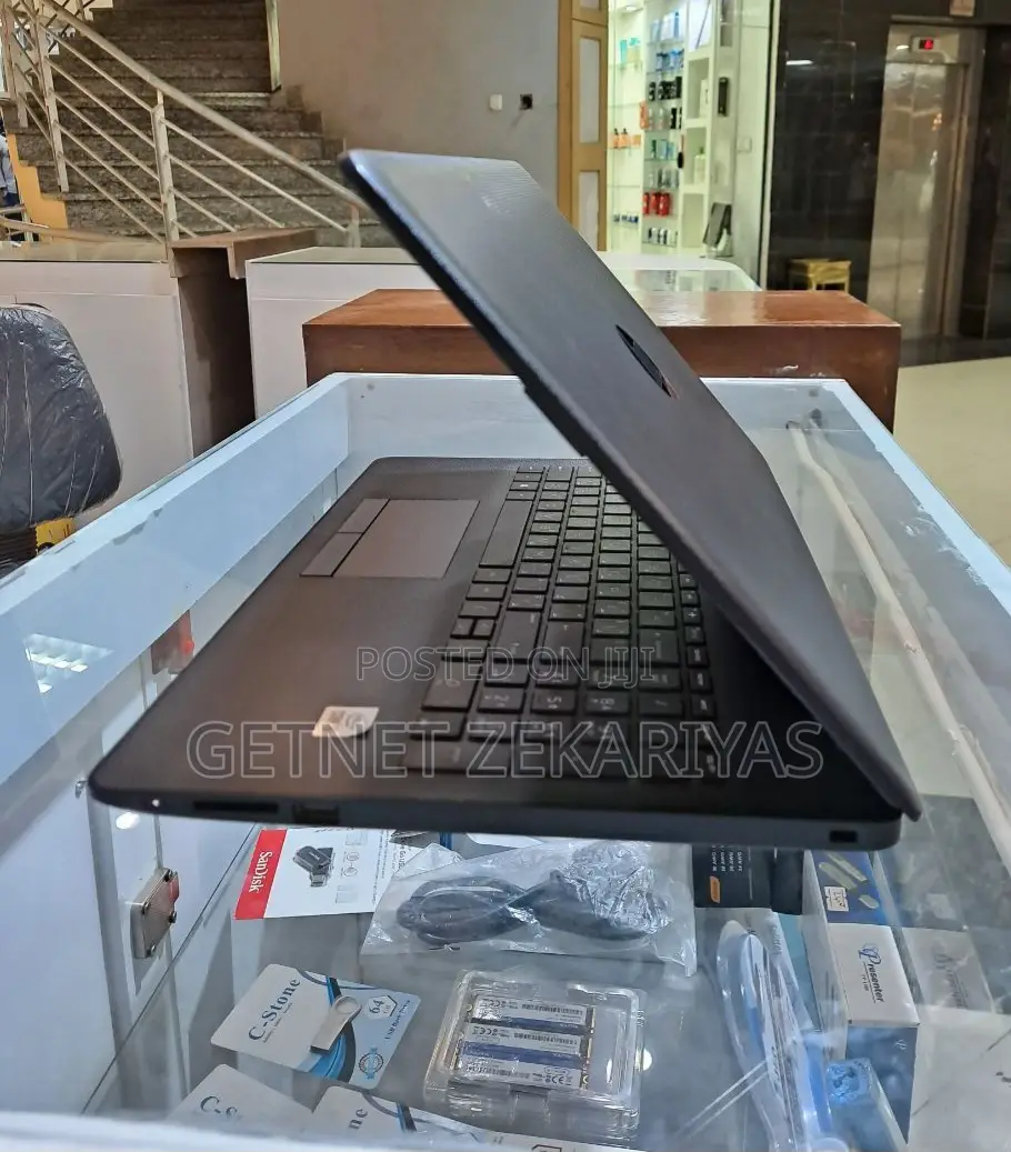 New Laptop HP Stream Notebook 8GB Intel Core I5 HDD 1T