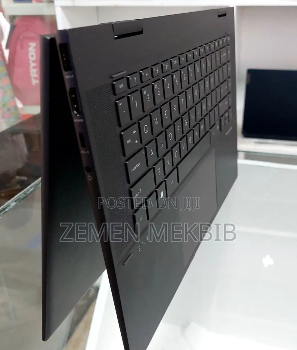 New Laptop HP Envy X360 16GB AMD Ryzen 7 SSD 512GB