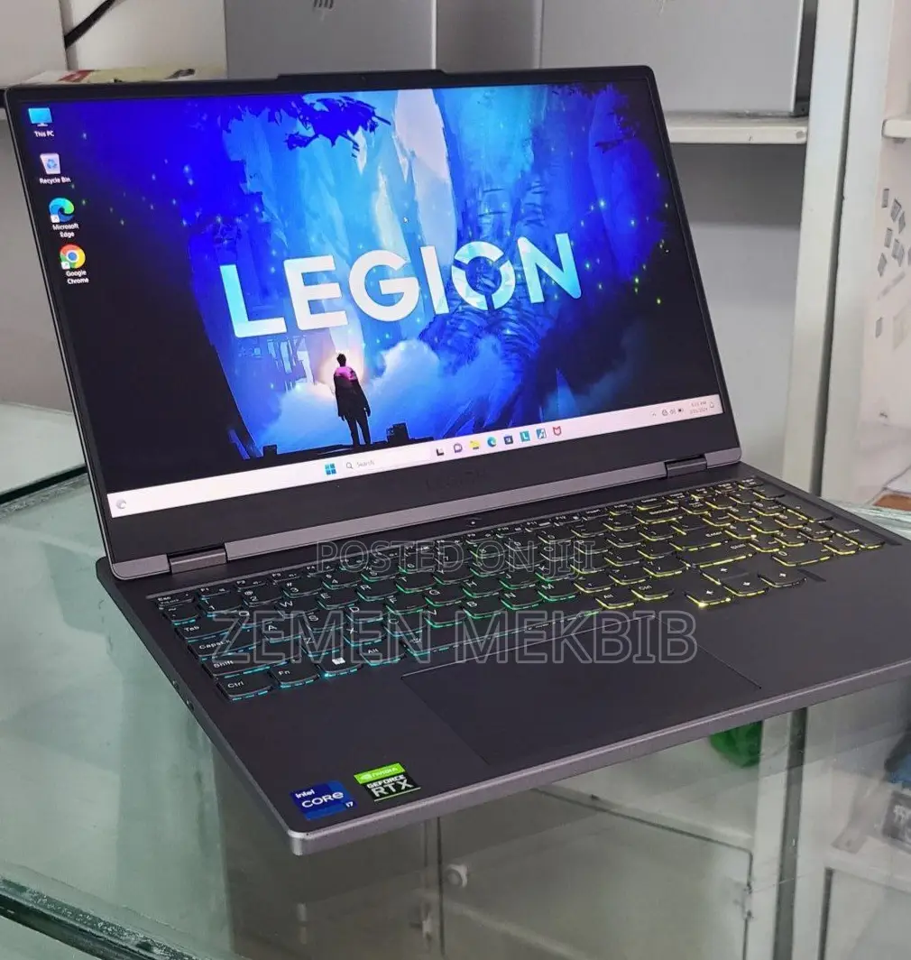 New Laptop Lenovo 16GB SSD 512GB