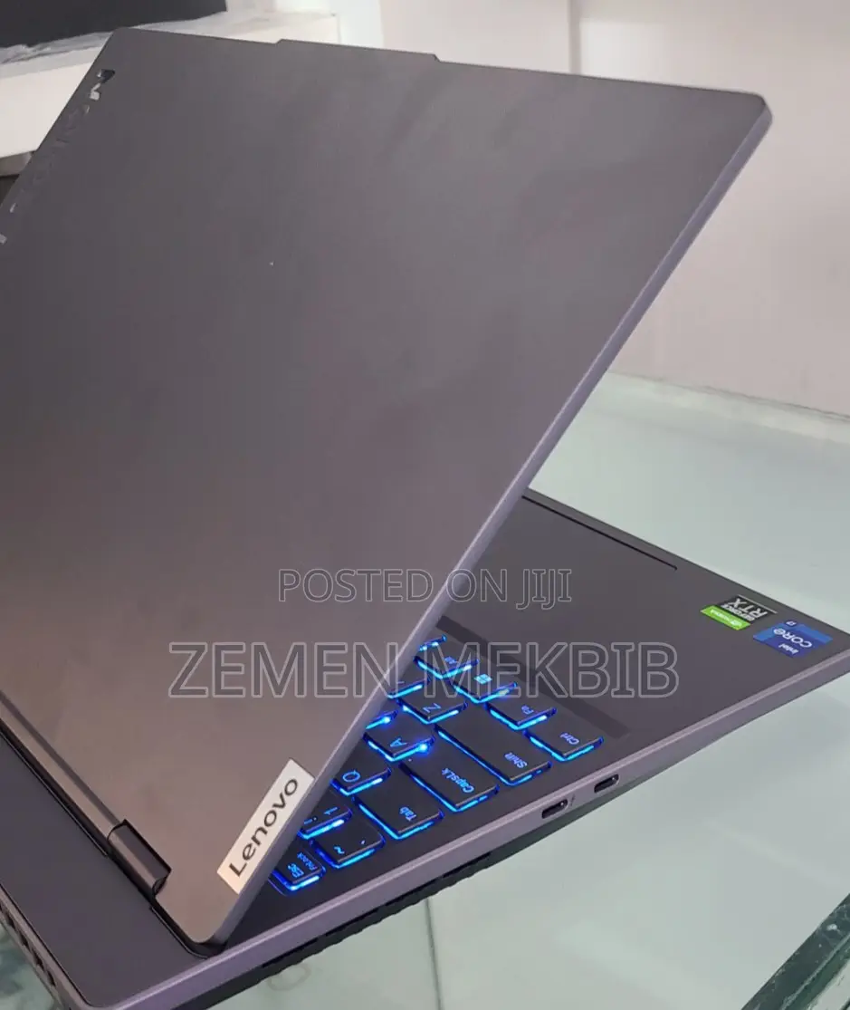 New Laptop Lenovo 16GB SSD 512GB