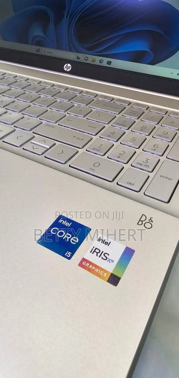 New Laptop HP Pavilion 15 8GB Intel Core I5 SSD 512GB