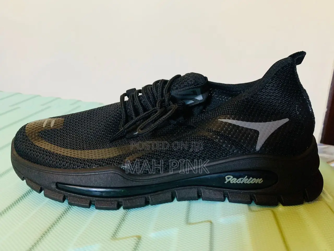 Comfy Black Men's Shoe