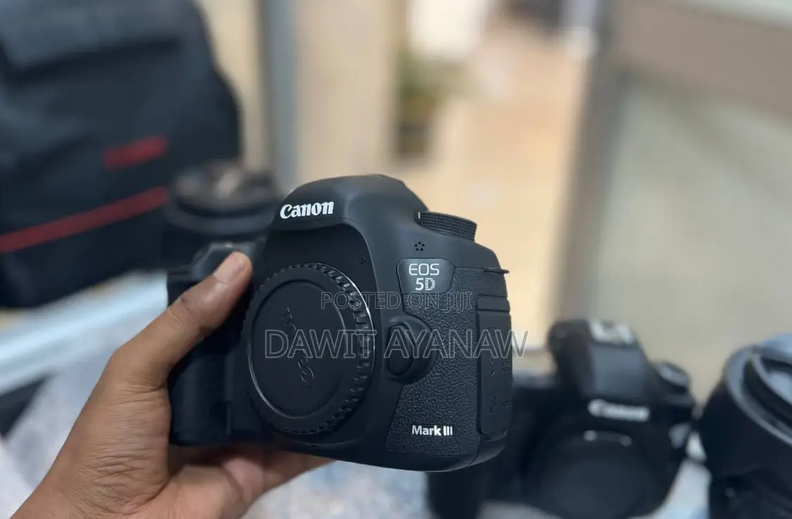 Brand New Canon Camera EOS 5D Mark 3