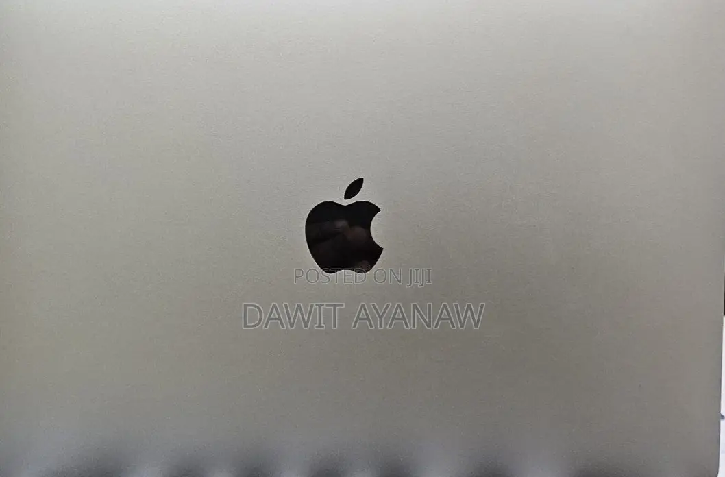 New Laptop Apple MacBook Pro 2018 8GB Intel Core I5 SSD 256GB