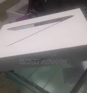 New Laptop Apple MacBook Pro 2018 8GB Intel Core I5 SSD 256GB