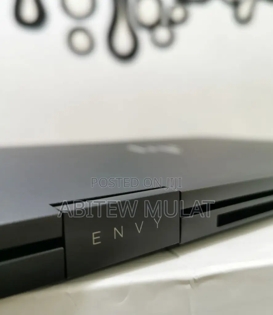 New Laptop HP Envy X360 16GB AMD Ryzen 7 SSD 512GB