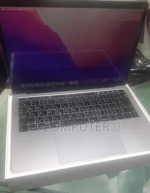New Laptop Apple MacBook 2018 8GB Intel Core I5 SSD 256GB