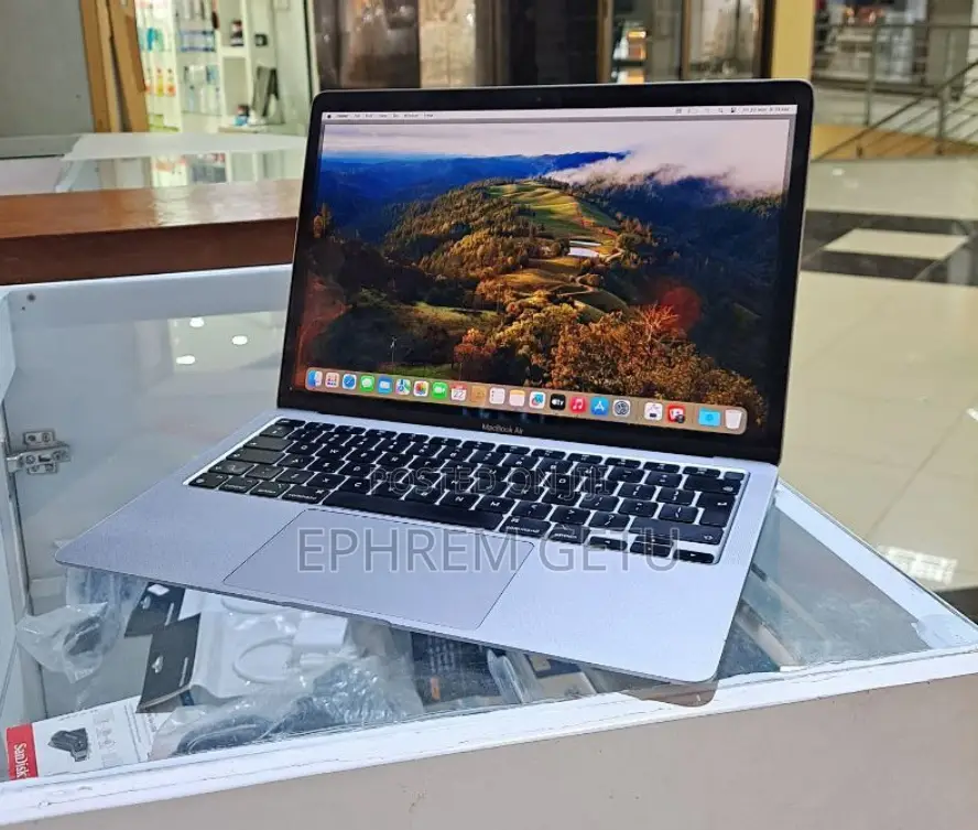 New Laptop Apple MacBook Air 2020 M1 8GB Apple M1 SSD 256GB