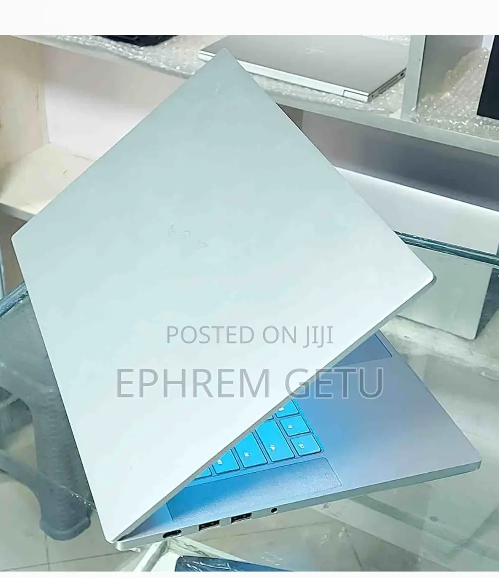 New Laptop Razer Blade 16GB Intel Core i7 SSD 512GB