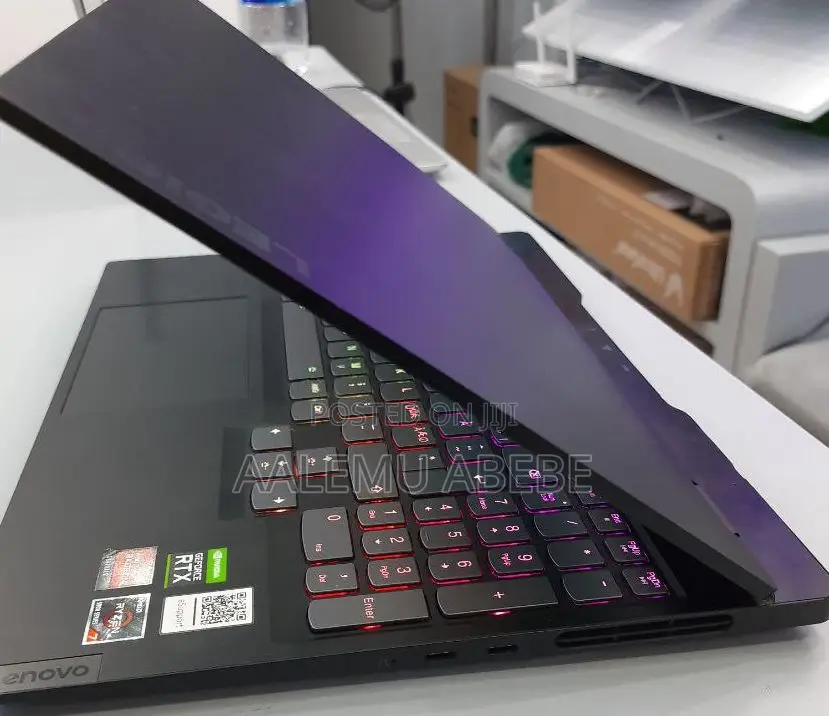 New Laptop Lenovo Legion 7 16GB AMD Ryzen 7 SSD 1T