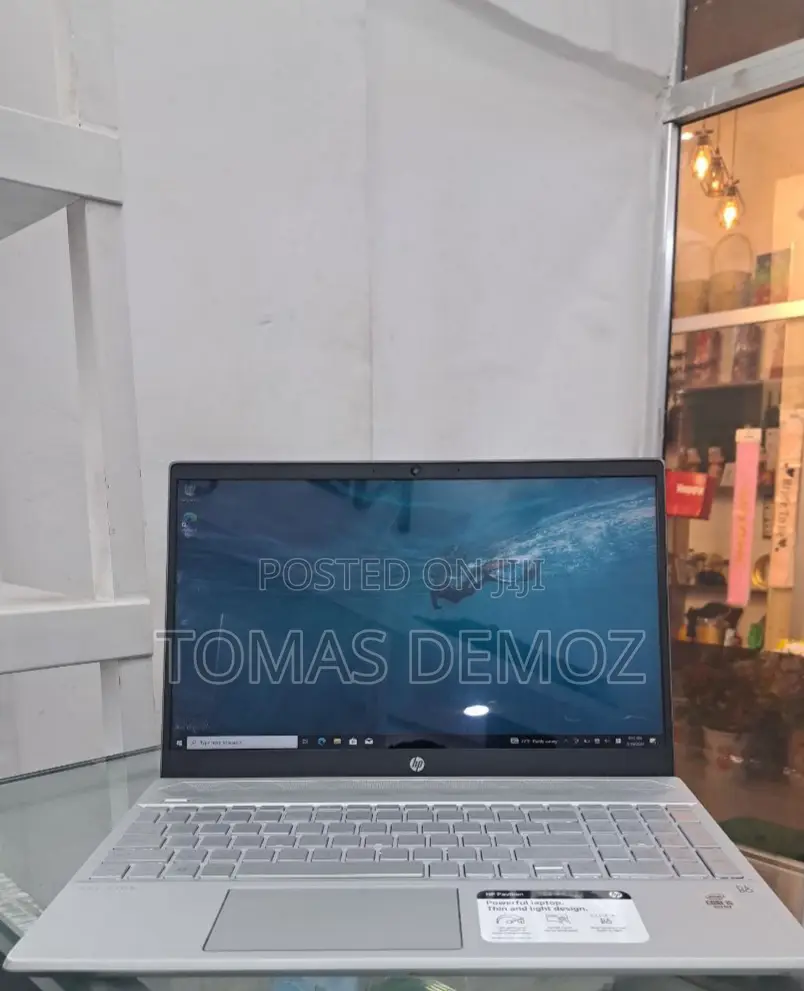 New Laptop HP Pavilion 15 12GB Intel Core I5 SSD 512GB