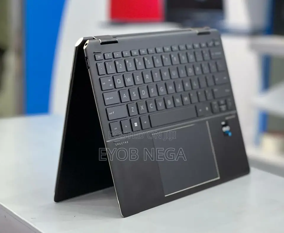 New Laptop HP Spectre 16GB Intel Core I7 SSD 1T