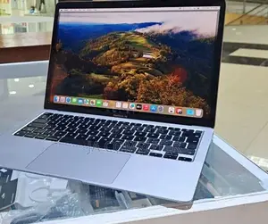 New Laptop Apple MacBook Air 2020 M1 8GB Apple M1 Pro SSD 256GB