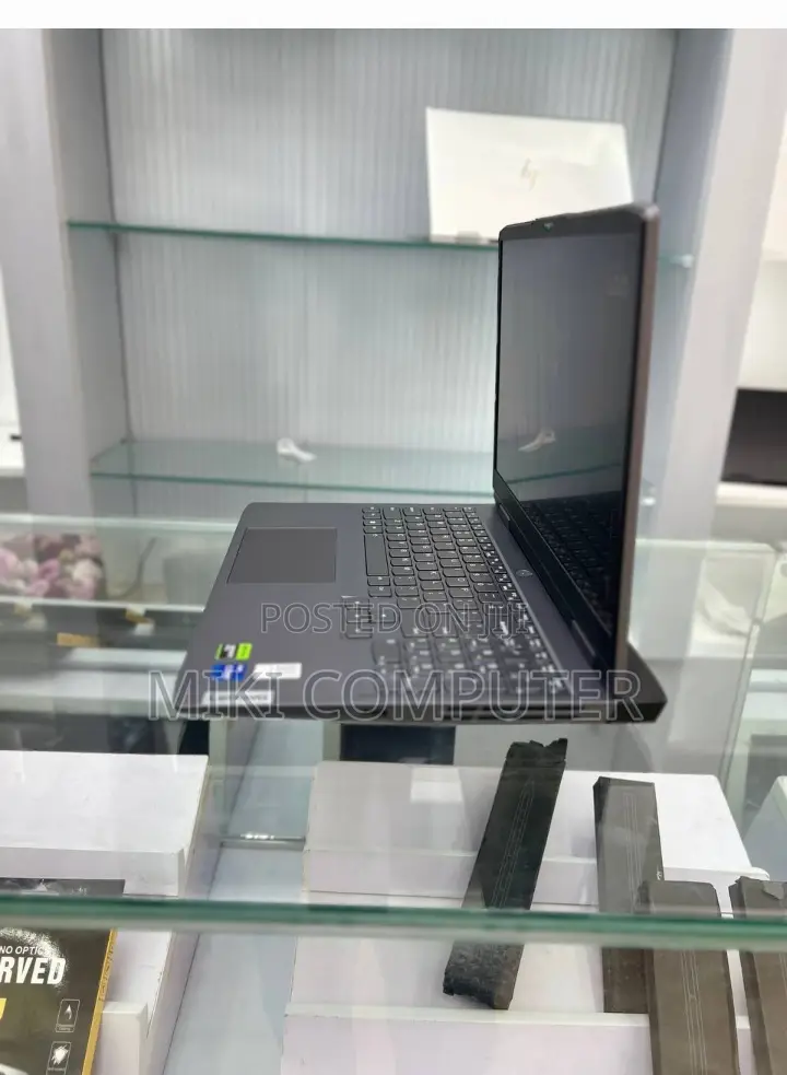 New Laptop Lenovo Ideapad 3 16GB Intel Core i7 SSD 512GB