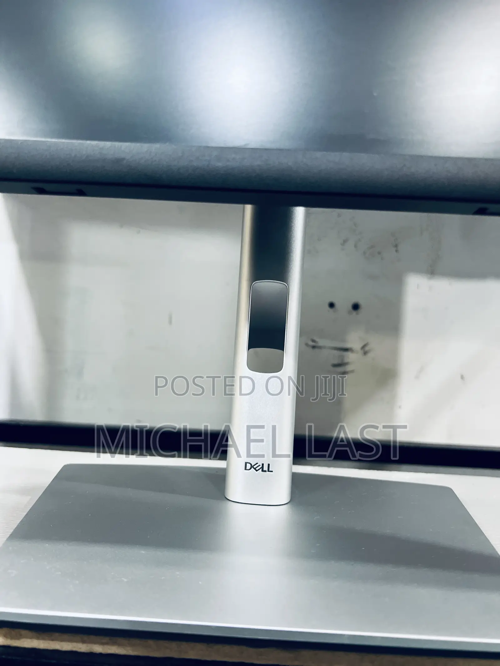 Dell 7 Inch Frameless Monitor