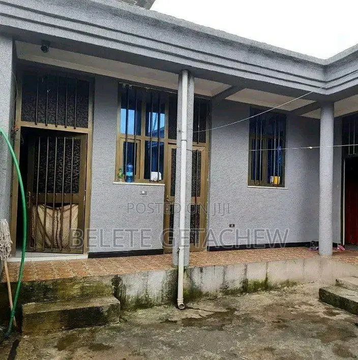 2bdrm House in Ayat,  L-Shape House, Yeka for sale