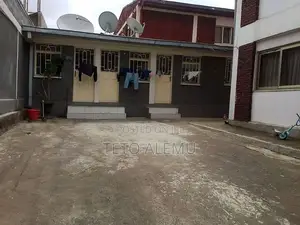 6bdrm House in የሚሸጥ ቤት አያት, Bole for sale