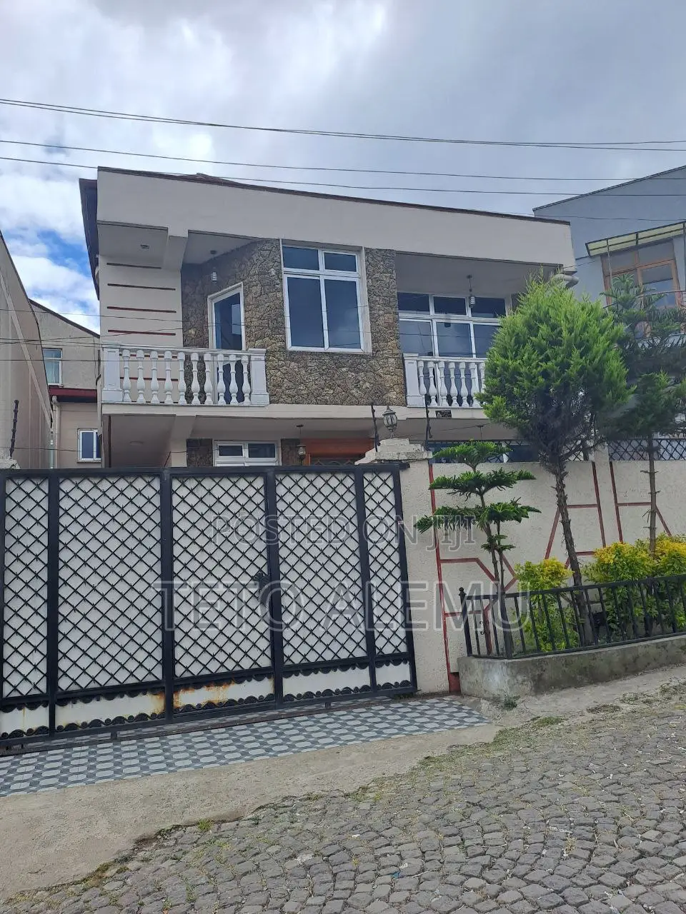 5bdrm House in የሚሸጥ ቤት ሰሚት ፍየል ቤት, Bole for sale