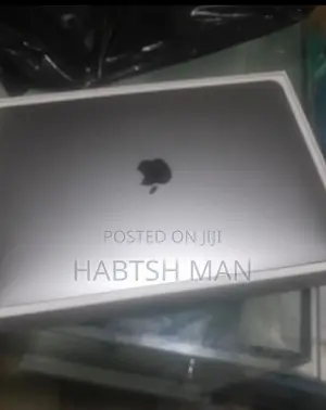 New Laptop Apple MacBook Pro 2018 8GB Intel Core I5 SSD 256GB