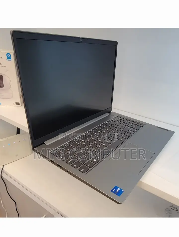 New Laptop Lenovo ThinkBook 13 8GB Intel Core i5 SSD 512GB