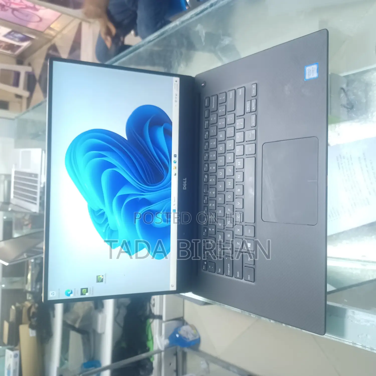 New Laptop Dell XPS 15 16GB Intel Core i7 SSD 512GB