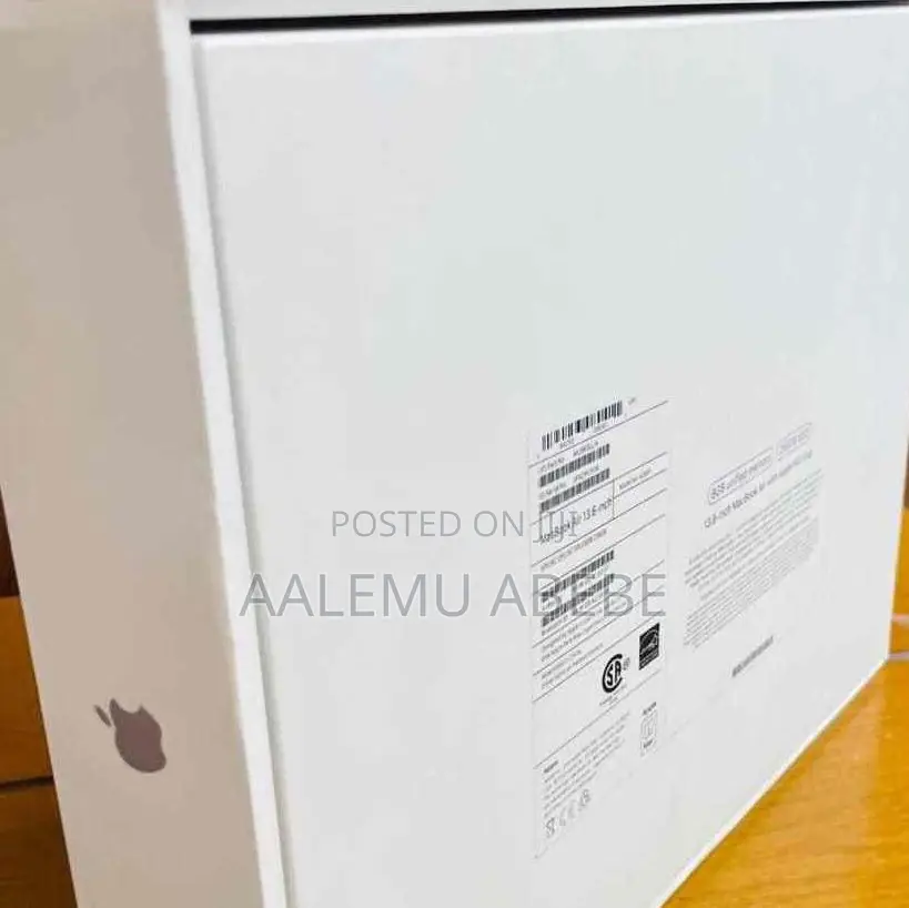 New Laptop Apple MacBook Air 2022 M2 8GB Apple M2 SSD 512GB