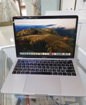 Photo - New Laptop Apple MacBook Pro 2018 16GB Intel Core I5 SSD 256GB