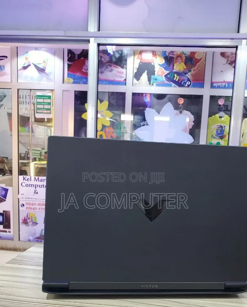 New Laptop HP Victus 15 16GB AMD Ryzen 5 SSD 512GB