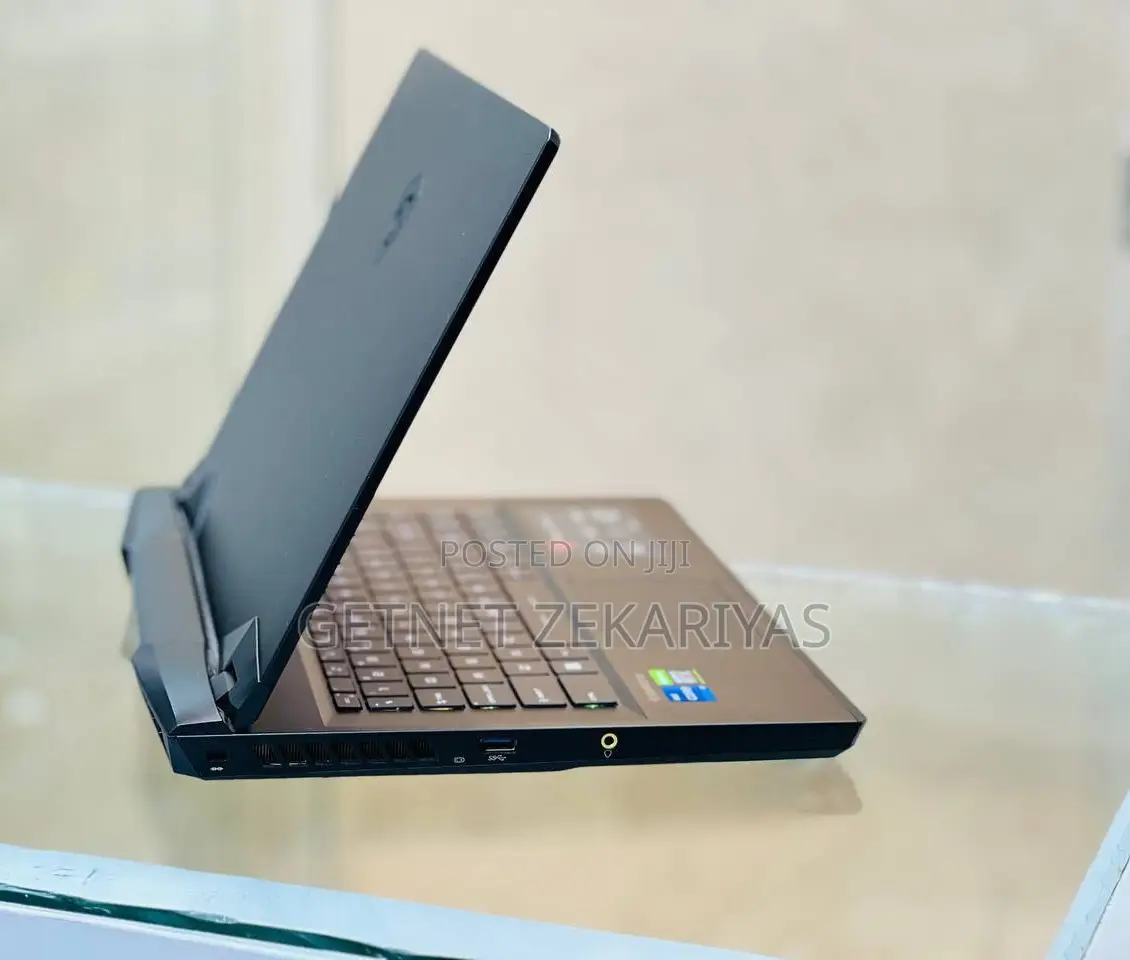 New Laptop MSI GP75 Leopard 16GB Intel Core I7 SSD 1T