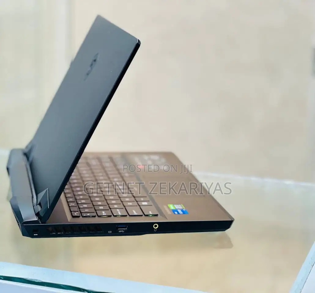 New Laptop MSI GP75 Leopard 16GB Intel Core I7 SSD 1T