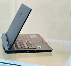 New Laptop MSI GP75 Leopard 16GB Intel Core I7 SSD 1T