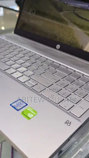 New Laptop HP Pavilion 15 8GB Intel Core I5 SSHD (Hybrid) 500GB