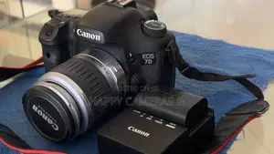 Photo - Canon 7D 28-90mm(Red.Dot)