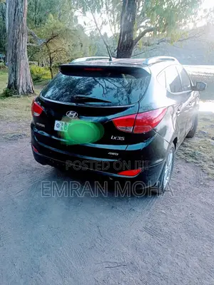 Photo - Hyundai Tucson 2012