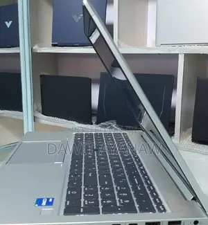 New Laptop HP 8GB Intel Core I5 SSD 512GB