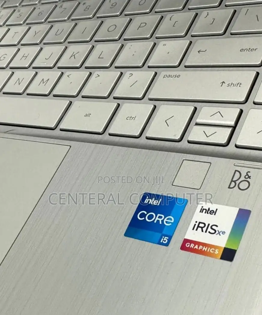 New Laptop HP Pavilion 15-Eh0050wm 16GB Intel Core I5 SSD 512GB