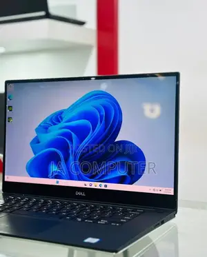 New Laptop Dell XPS 15 32GB Intel Core I7 SSD 1T