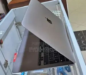 New Laptop Apple MacBook Air 2020 M1 8GB Apple M1 SSD 256GB