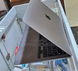 New Laptop Apple MacBook Pro M1 8GB Apple M1 SSD 256GB