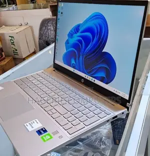 Laptop HP Pavilion 15-Eh0050wm 16GB Intel Core I7 SSD 512GB