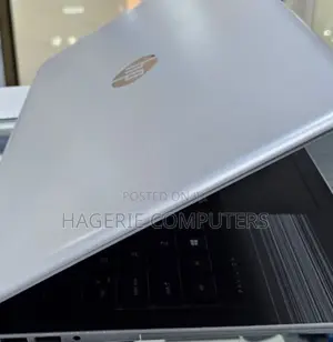 Laptop HP Pavilion 15-Cs3063cl 8GB Intel Core I5 SSD 512GB