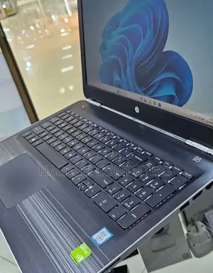 Laptop HP Pavilion 15-Cs3063cl 8GB Intel Core I5 SSD 512GB