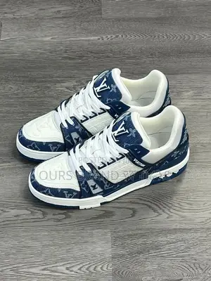 Photo - High Master Quality Louis Vuitton Trainer's Low Cut Shoes