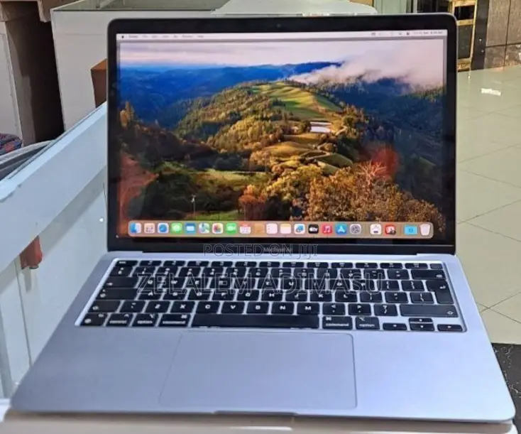 New Laptop Apple MacBook Air 2020 M1 8GB Intel Core I5 SSD 256GB