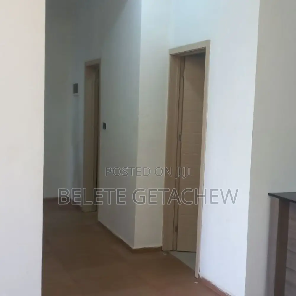 3bdrm Apartment in Ayat Square, Yeka for sale